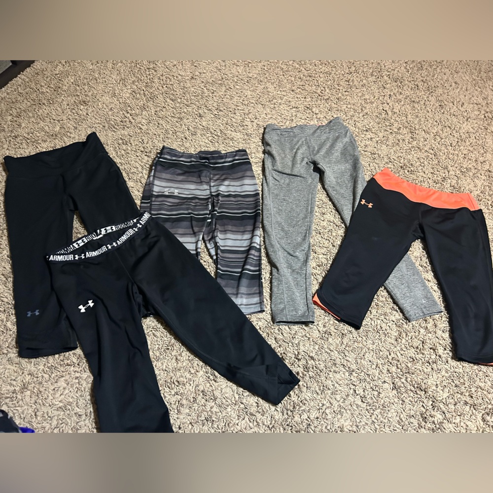 Under Armour Black and Gray capri Collection